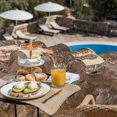 Ca'n Beneit Hotel