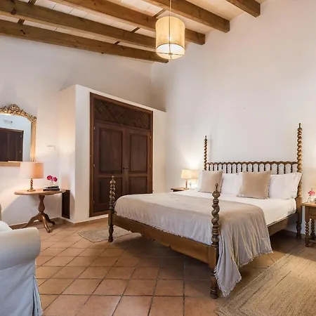 Hotel Ca'n Beneit 5*